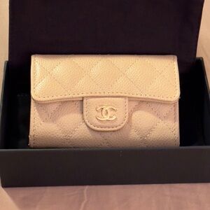 NWT Chanel Classic Flap Cardholder Beige Clair